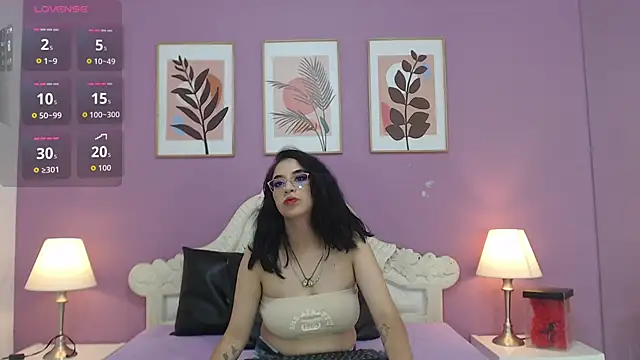 YayaQueen online show from April 2026 03:28:02 PM