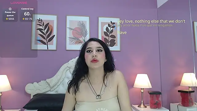 Snapshot of YayaQueen chatting on May 2026 12:12:01 PM YayaQueen online show from May 2026 12:12:01 PM