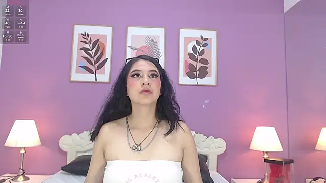 Snapshot of YayaQueen chatting on May 2026 11:48:02 AM YayaQueen online show from May 2026 11:48:02 AM