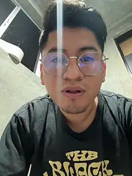 GoldenM95 online show from April 2026 03:45:01 AM