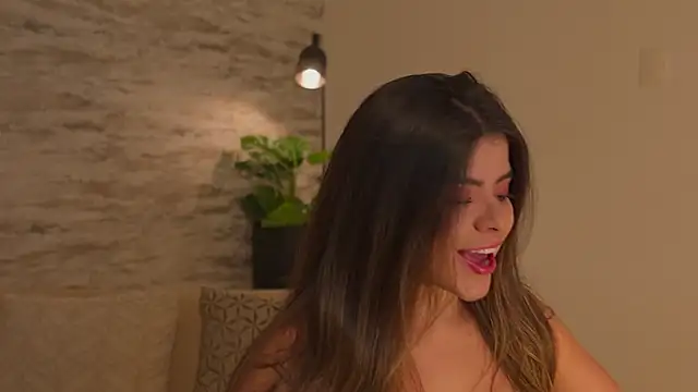 Julie Belle  online show from April 2026 12:43:02 AM