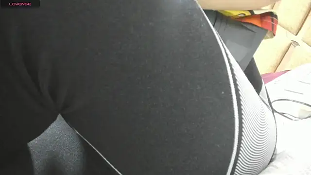 EmaGw7 online show from April 2026 10:40:02 PM