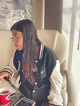 chanell pinkk online show from March 2026 01:29:02 PM