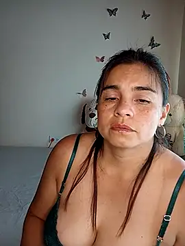 Snapshot of BettyBoo_w chatting on May 2026 03:39:02 PM BettyBoo w online show from May 2026 03:39:02 PM