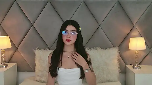 Snapshot of OliviaDiaz chatting on June 2026 08:13:02 PM OliviaDiaz online show from June 2026 08:13:02 PM