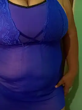 Snapshot of latina_bigtitss chatting on April 2026 04:30:02 AM latina bigtitss online show from April 2026 04:30:02 AM