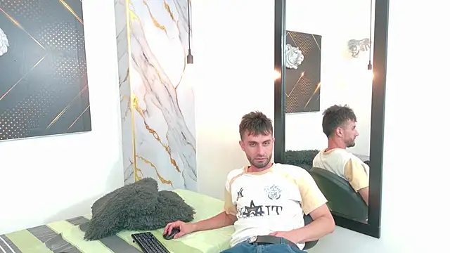 Snapshot of KingOfTemptation chatting on May 2026 04:09:02 AM KingOfTemptation online show from May 2026 04:09:02 AM
