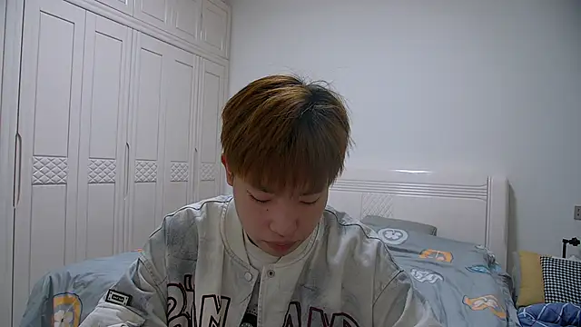 Snapshot of Similu-001 chatting on March 2026 10:08:02 AM Similu-001 online show from March 2026 10:08:02 AM