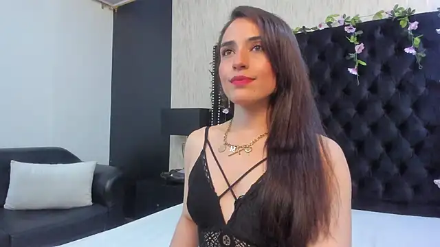Snapshot of MeganNightt chatting on May 2026 07:33:02 PM MeganNightt online show from May 2026 07:33:02 PM