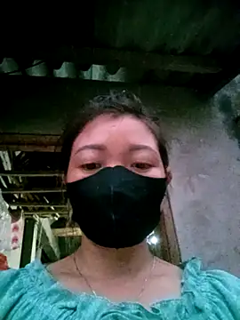 Bling-pusy online show from April 2026 11:37:01 AM