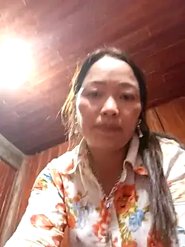 Yellow-pink online show from April 2026 01:22:01 PM