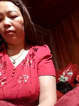 Snapshot of Yellow-pink chatting on May 2026 05:57:01 AM Yellow-pink online show from May 2026 05:57:01 AM