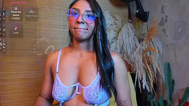 Snapshot of Victoria_Gonzalez chatting on March 2026 12:42:02 PM Victoria Gonzalez online show from March 2026 12:42:02 PM