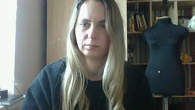 Mollie365 online show from March 2026 11:49:01 AM