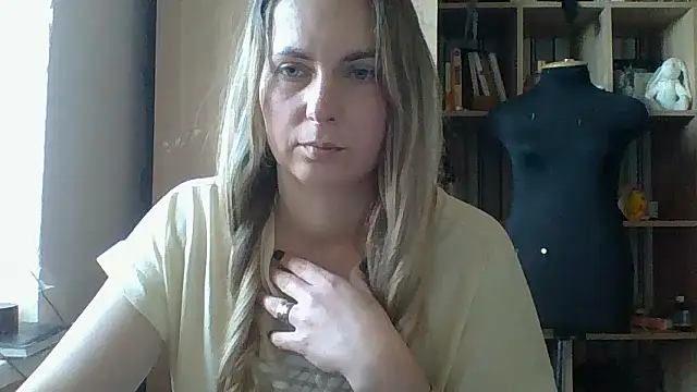 Mollie365 online show from March 2026 12:33:01 PM