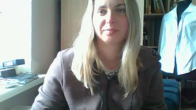 Mollie365 online show from April 2026 10:30:01 AM