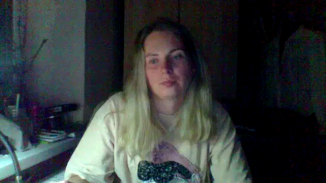 Mollie365 online show from April 2026 09:21:02 PM