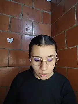 Snapshot of Amanda_x1 chatting on June 2026 09:04:01 PM Amanda x1 online show from June 2026 09:04:01 PM