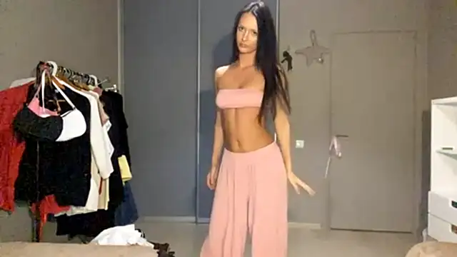 JonnaSzerszen online show from April 2026 05:24:02 PM