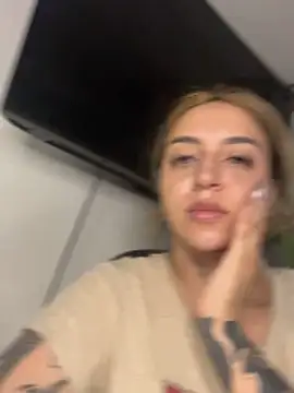 Snapshot of CarolQueen1_ chatting on June 2026 12:54:02 PM CarolQueen1 online show from June 2026 12:54:02 PM