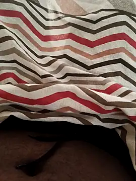 Snapshot of Splashyblackboard2 chatting on March 2026 04:27:01 AM Splashyblackboard2 online show from March 2026 04:27:01 AM