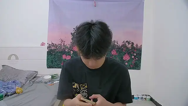 icecream-002 online show from April 2026 11:42:02 AM