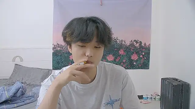 Snapshot of icecream-002 chatting on June 2026 12:19:02 PM icecream-002 online show from June 2026 12:19:02 PM
