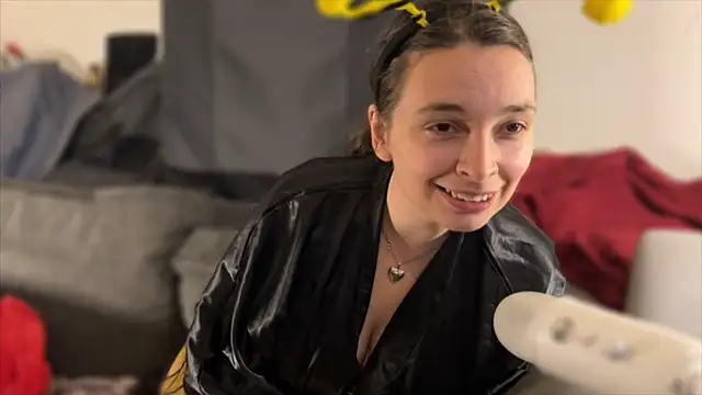 Snapshot of hello_katieex chatting on May 2026 07:33:02 PM hello katieex online show from May 2026 07:33:02 PM