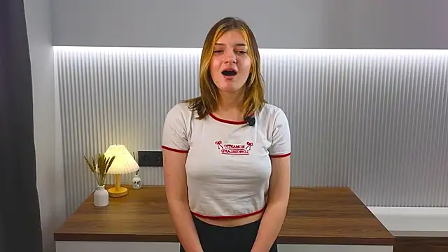 KatinaSalvetti online show from March 2026 05:41:01 PM