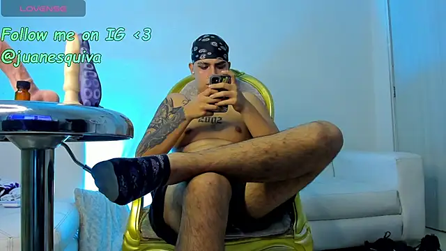 Snapshot of ThomasThundr chatting on April 2026 12:29:02 PM ThomasThundr online show from April 2026 12:29:02 PM