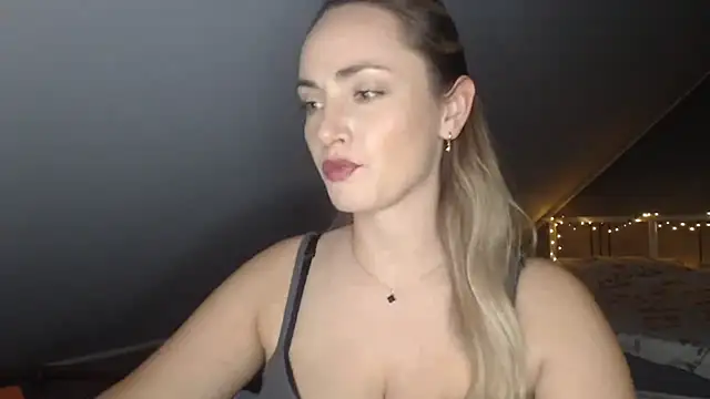 Snapshot of ScarlettSensitive chatting on June 2026 08:12:02 PM ScarlettSensitive online show from June 2026 08:12:02 PM