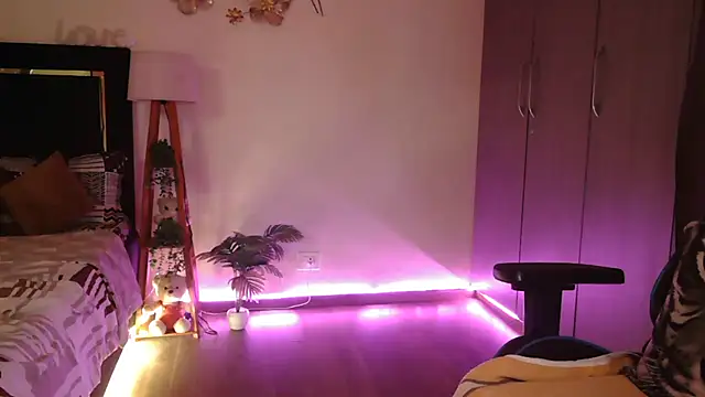 NaughtyUrus online show from July 2026 10:00:01 AM