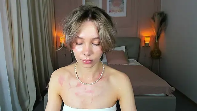 LuluAlis online show from March 2026 01:58:02 PM