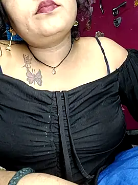 Snapshot of Delhi_Patola chatting on July 2026 05:11:01 PM Delhi Patola online show from July 2026 05:11:01 PM