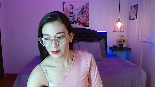 Mylu xx online show from April 2026 01:21:01 PM