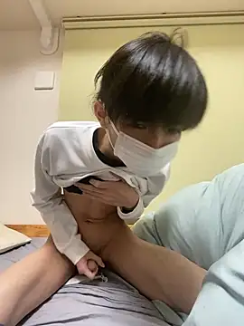 Snapshot of Mov124 chatting on March 2026 03:51:02 PM Mov124 online show from March 2026 03:51:02 PM