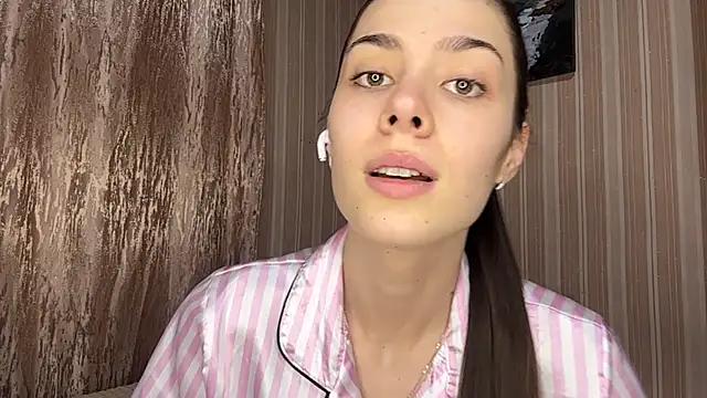 AylaLust online show from April 2026 12:21:01 PM