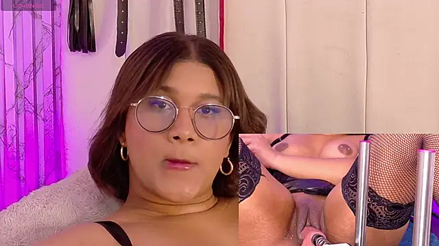 Snapshot of LorenaDuval chatting on June 2026 12:32:02 AM LorenaDuval online show from June 2026 12:32:02 AM