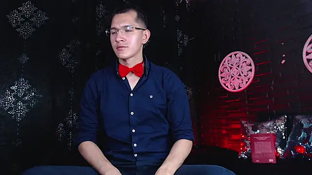 MilanDavid1 online show from April 2026 05:43:01 PM