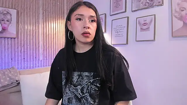 Zoey monroe online show from April 2026 01:06:02 PM