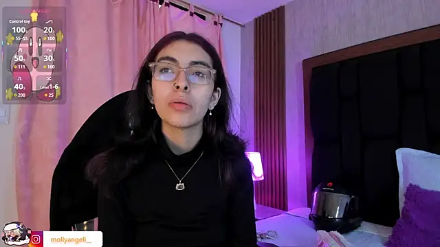 Snapshot of Molly_A chatting on June 2026 02:34:01 PM Molly A online show from June 2026 02:34:01 PM