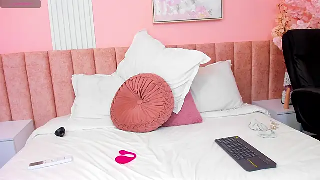 Skarlet Kiss online show from April 2026 09:39:33 PM