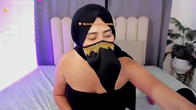 Snapshot of bahiya_aziz chatting on May 2026 02:33:02 PM bahiya aziz online show from May 2026 02:33:02 PM