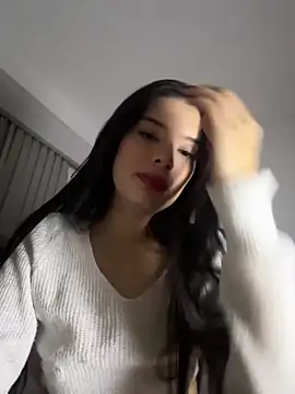 Snapshot of Valen_Gia chatting on March 2026 01:32:02 AM Valen Gia online show from March 2026 01:32:02 AM