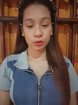 Snapshot of -Hicici- chatting on July 2026 11:47:01 PM -Hicici- online show from July 2026 11:47:01 PM
