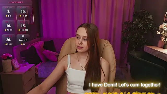 Snapshot of Megg_Ryan chatting on May 2026 02:13:02 PM Megg Ryan online show from May 2026 02:13:02 PM