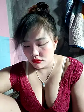 Snapshot of Irene-01 chatting on June 2026 03:18:01 PM Irene-01 online show from June 2026 03:18:01 PM