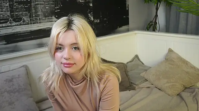 Snapshot of FlexiCassie chatting on March 2026 11:10:02 PM FlexiCassie online show from March 2026 11:10:02 PM