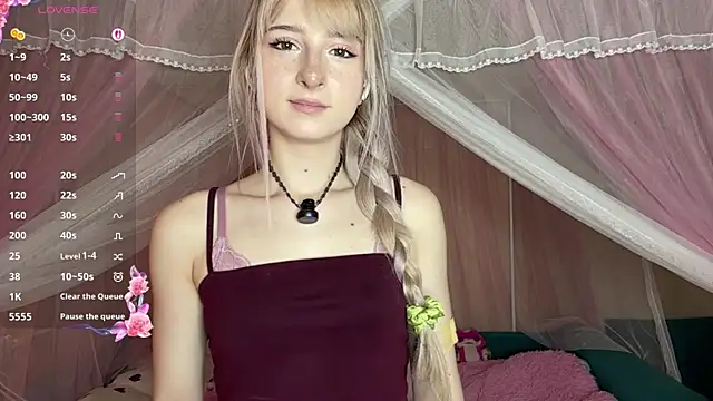 OnlyEva1 online show from April 2026 09:07:01 AM