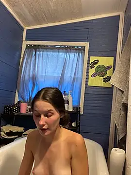 urfavgamergurl online show from June 2026 10:03:02 PM